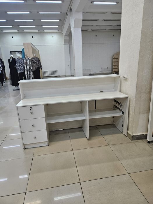 Стол для магазина