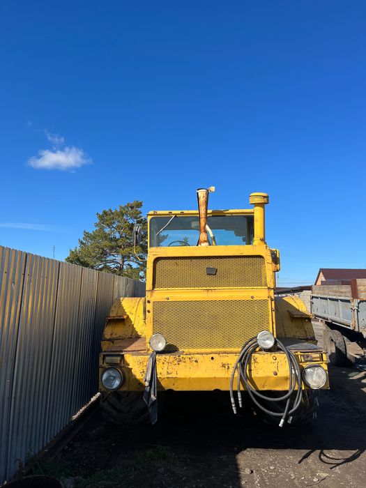 Кировец К-701 на активном ходу