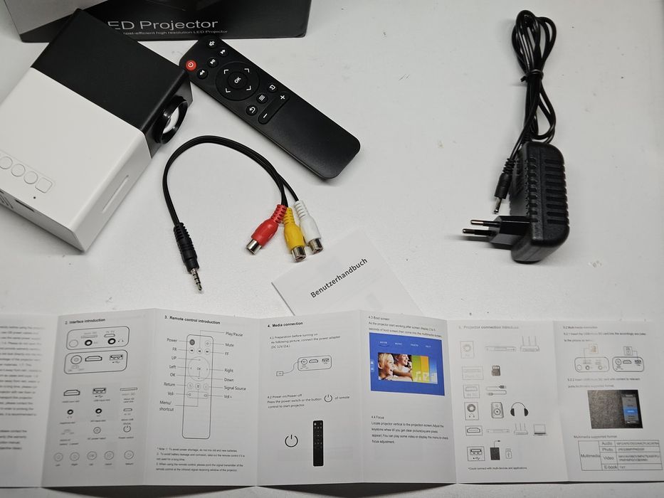 Video proiector LED portabil