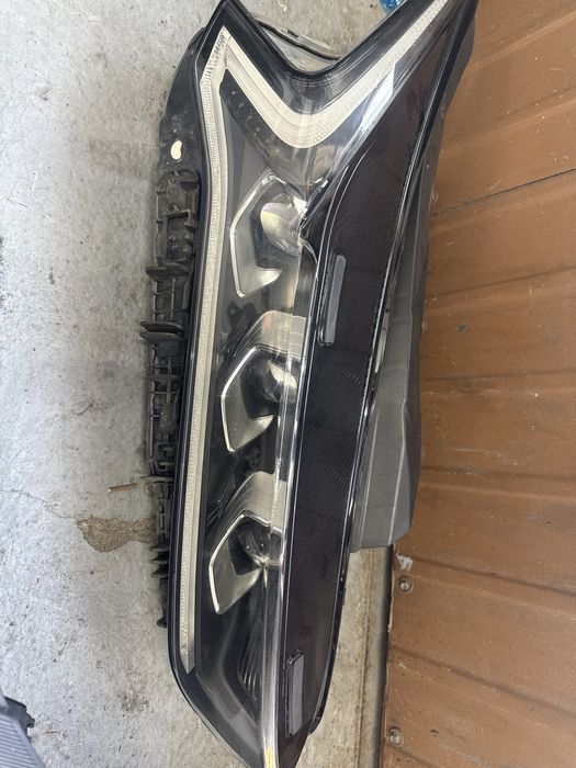 Фара Kia K5 передние