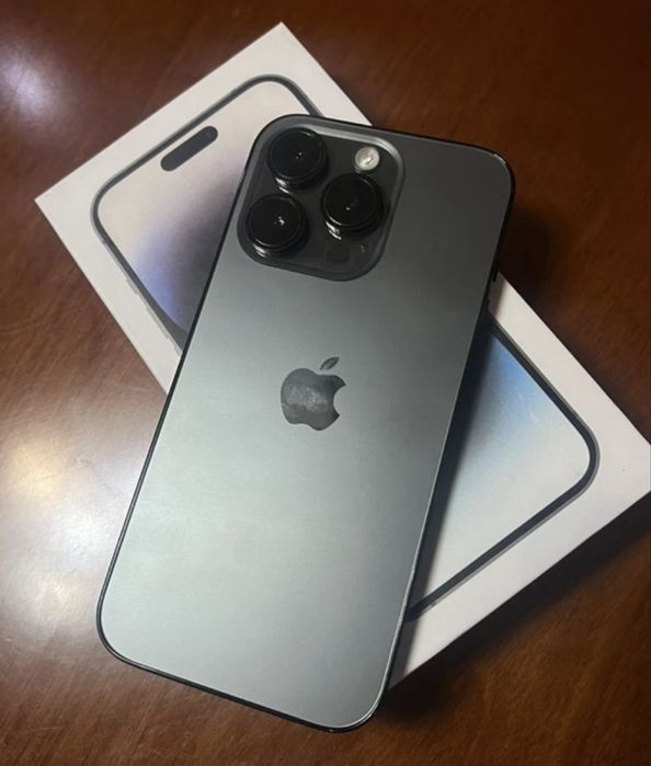 Продам айфон 14 про