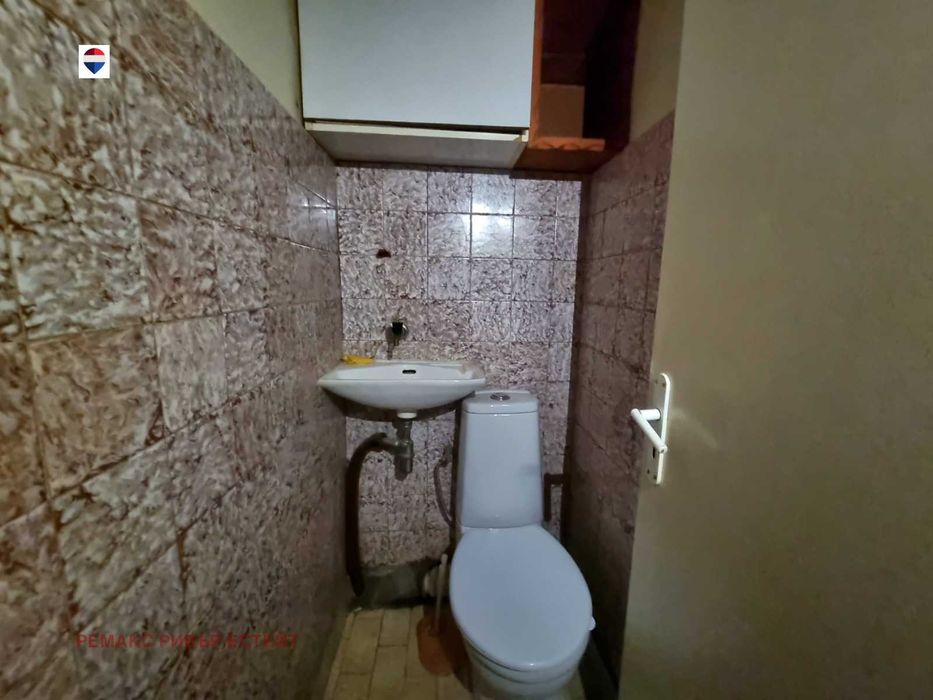 Продава се Четиристаен апартамент в Русе, Възраждане - 95 кв.м за 553 €/кв.м - Снимка #12