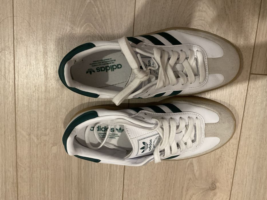 Продам почти новые кроссовки adidas samba