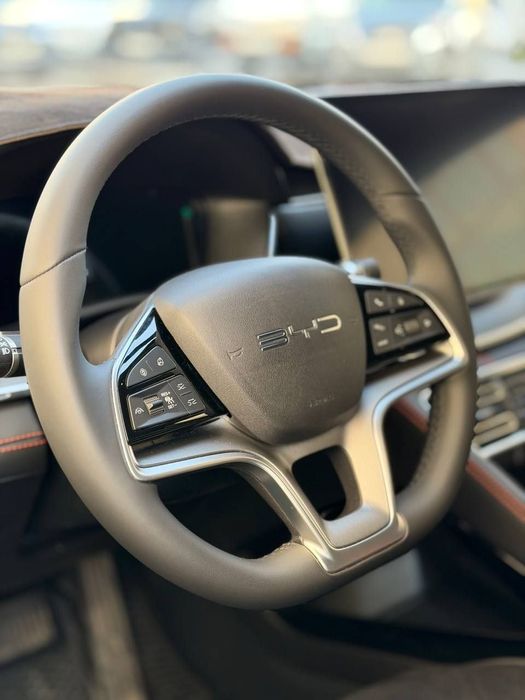 BYD Champion Hybrid 150 км Flagship Full 2025г! Черный! 2 тыс км проб!