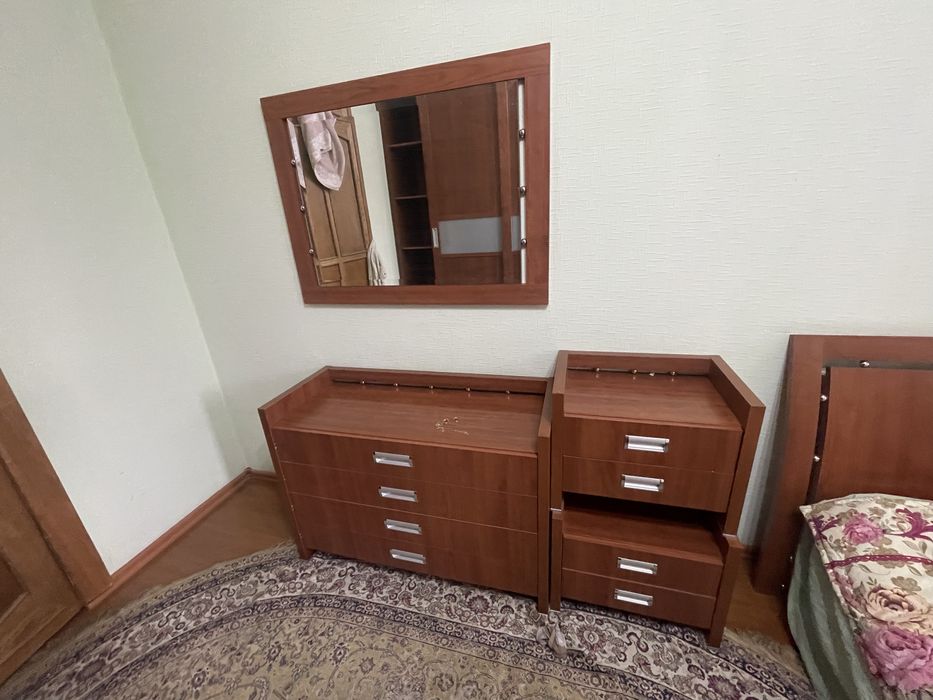 Продам спальный гарнитур б/у