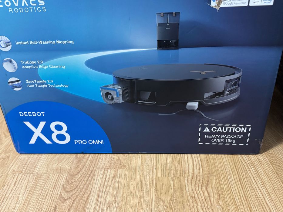 Aspirator robot de curatenie