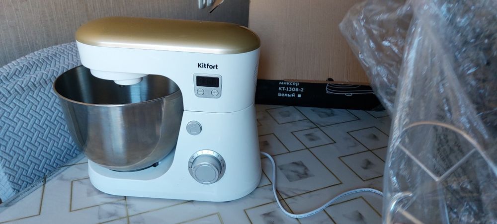 Настольный миксер
