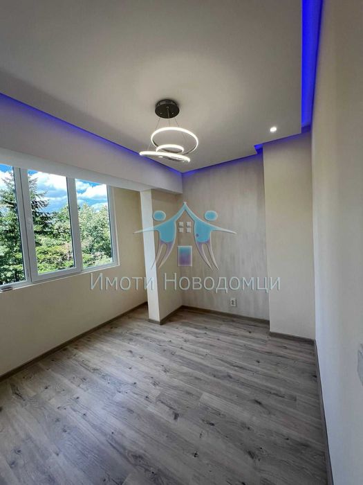 Продава се Двустаен апартамент в Шумен, Пазара - 60 кв.м за 1573 €/кв.м - Снимка #2