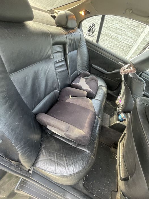 Vand scaun inaltator auto pentru copii