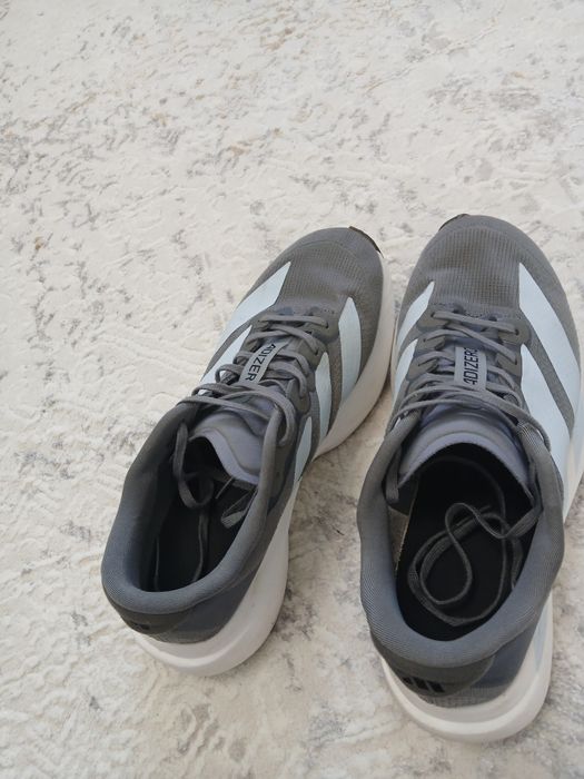 Кроссовки Adidas