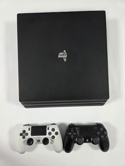 Consola PlayStation 4 Pro CUH-7216B cu SSD 4 TB, modata cu CFW 12.02, 79 de jocuri