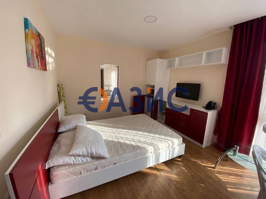 Продава се Едностаен апартамент в Свети Влас - 32 кв.м за 2085 €/кв.м - Снимка #1