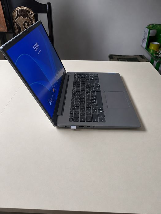 Ноутбук Lenovo ideapad