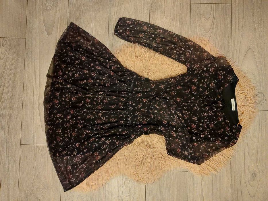 Rochie cu floricelele din tul