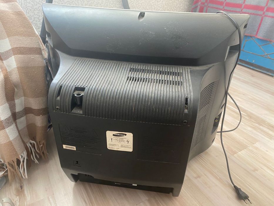 Продам телевизор самсунг