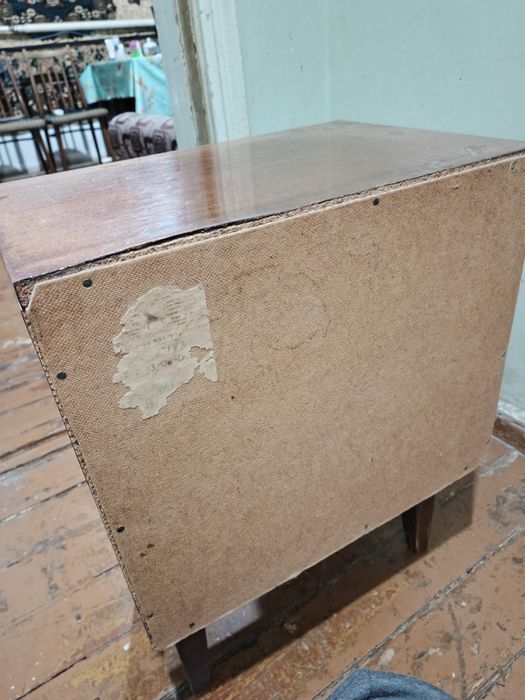 Тумбочка прикроватная