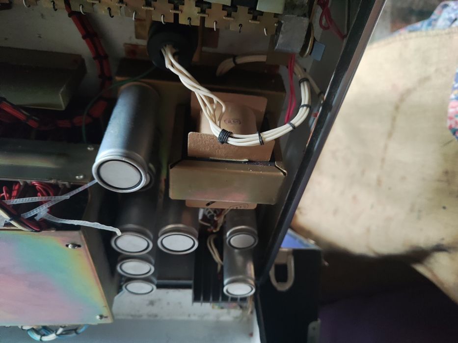 Электромузыкальный инструмент