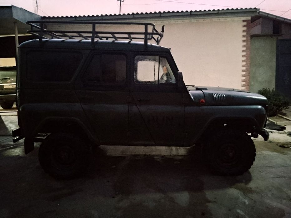 УАЗ сотилади ...