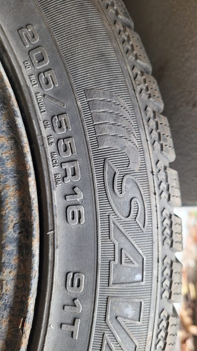 Железни джанти със зимни гуми