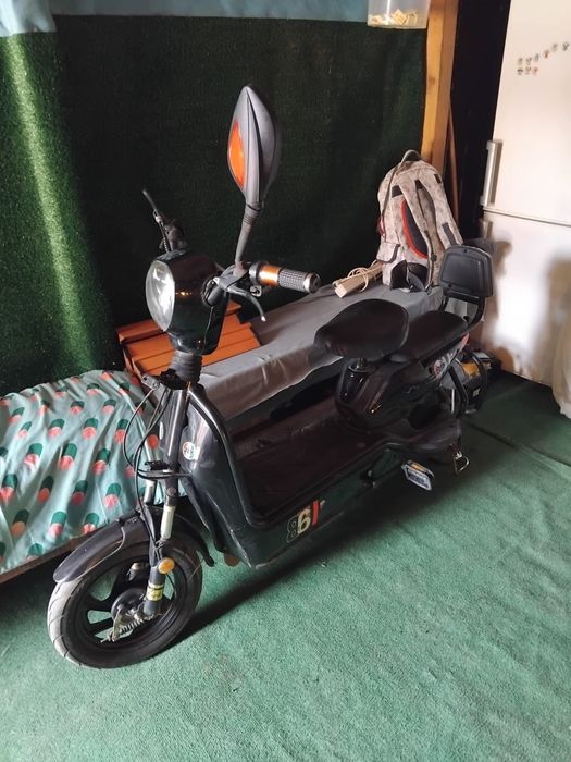 scuter electric nu functioneaza bateriile