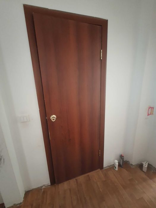 Межкомнатный дверь
