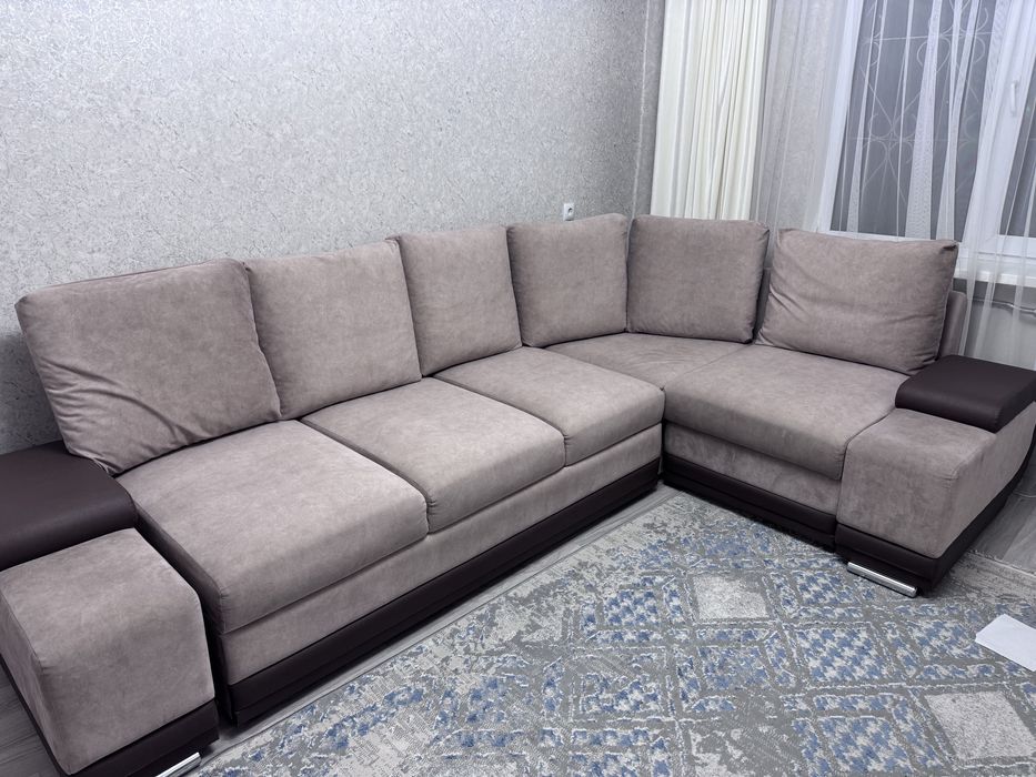 Продам диван угловой