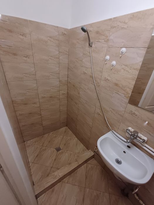 Închiriez garsoniera sector 5