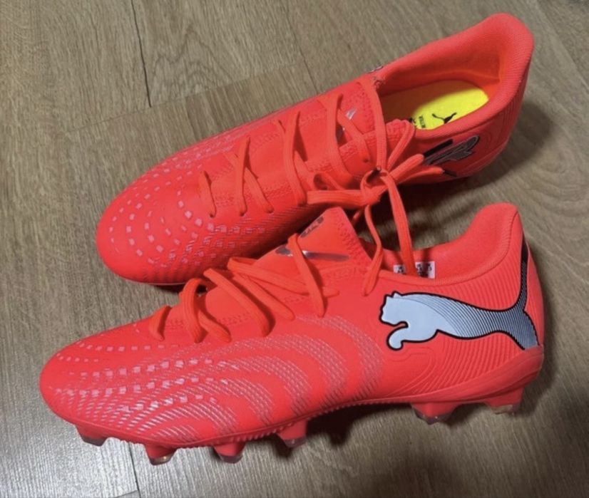 Ghete de fotbal puma