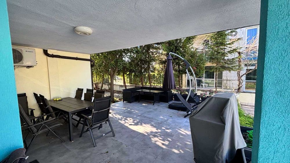 Луксозен триетажен пентхаус в к-с Нев, Сарафово