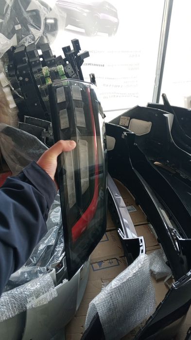 Orqa krilo o'ng fara va Chap Fara Dongfeng EP 008. Дунгфенг ЭП 008