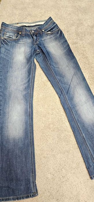 Дамски дънки-запазено състояние