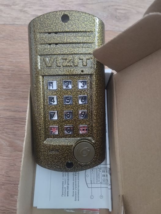 Блок вызова домофона.