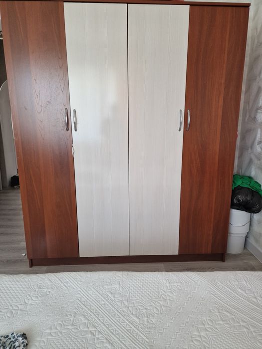 Продам шифоньер для спальни