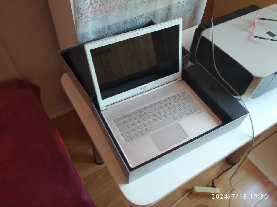 laptop premium Acer s7 391 an stare f buna