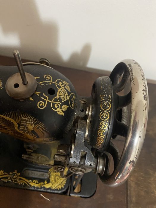 Masina de cusut SINGER in stare impecabila