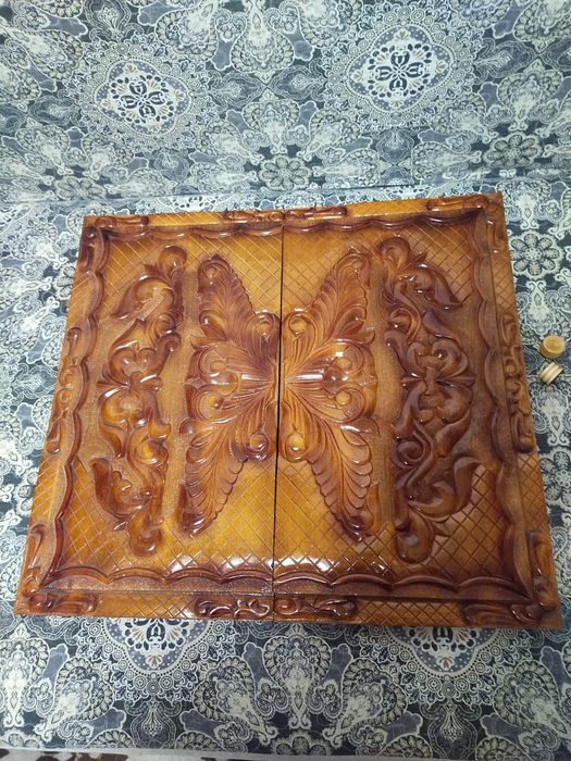 Продам нарды резные