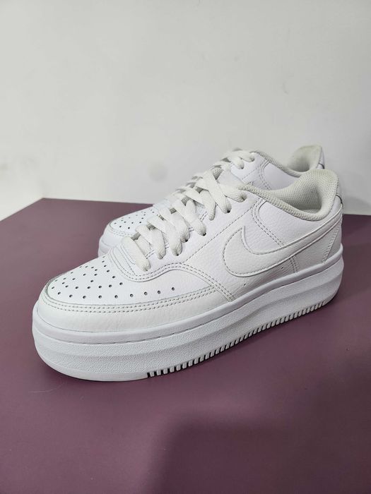 Сникърси на платформа, Nike Court Vision ALTA 38.5, 139 лв.