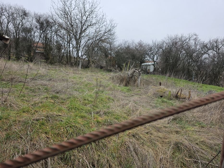 Имот в село ЧАВДАР