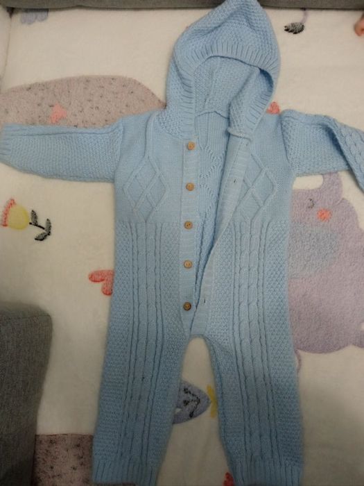 Продам комбенизон для малыша