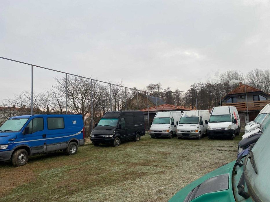De vânzare piese pentru Iveco Daily 35-18, 50-17, 35-12, 35-10, 49-12 și 59-12.