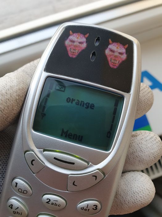 Nokia 3310 Dracula Holographic!
