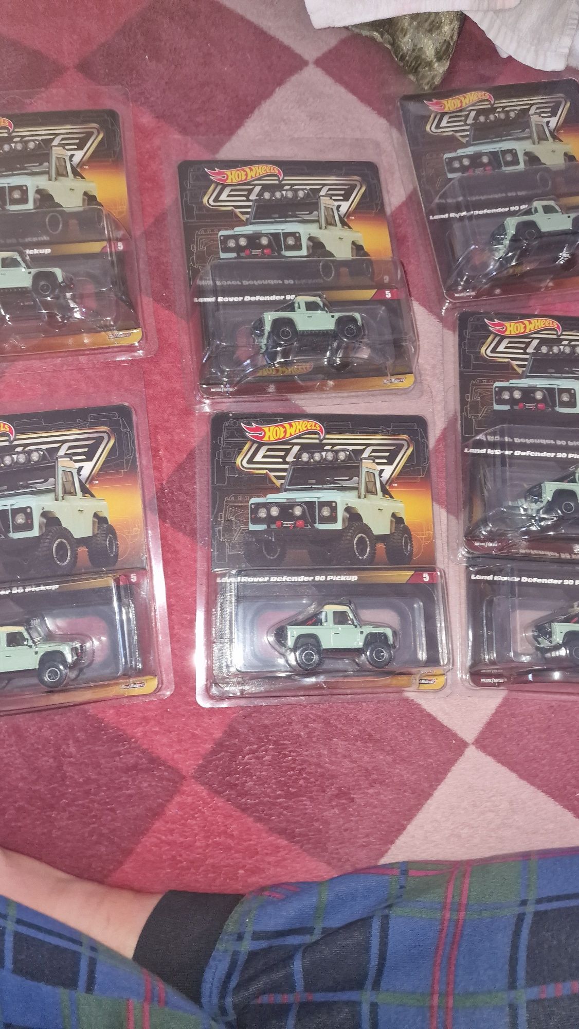 elite-64-series-land-rover-defender-90-pickup-elite-64-hot-wheels-rlc