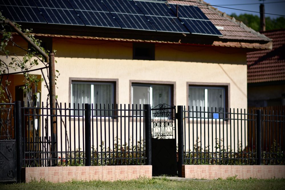 casa 100% INDEPENDENTĂ ENERGETIC 4.9 km de oras