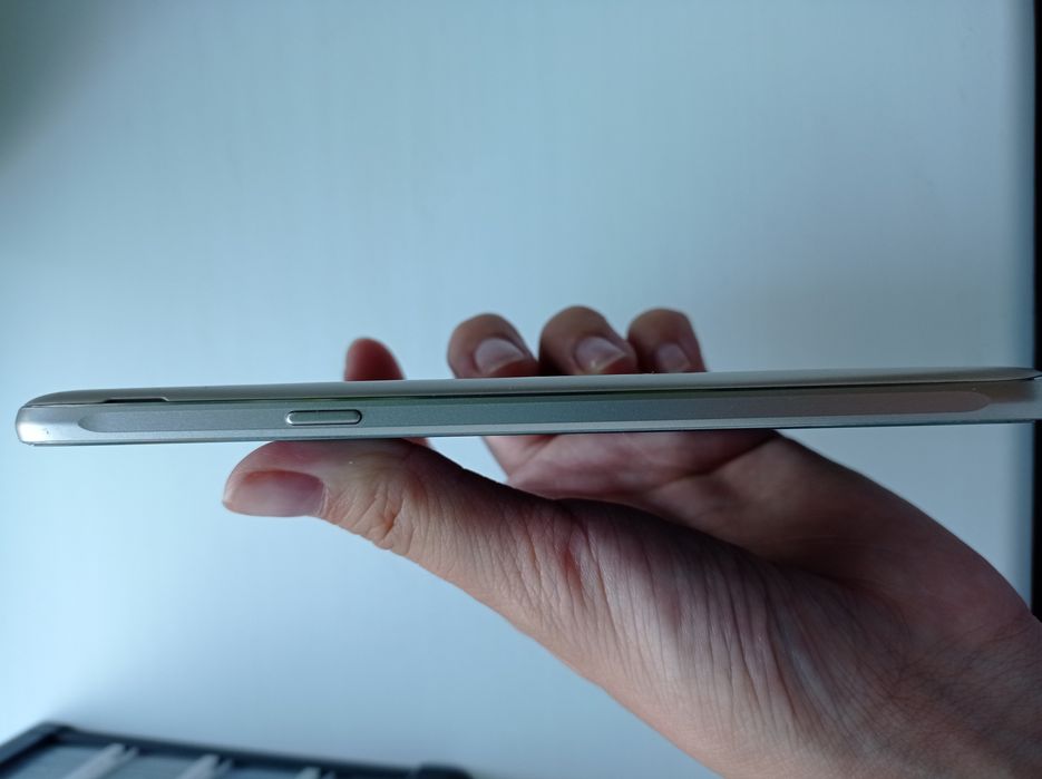 Samsung j7 телефон