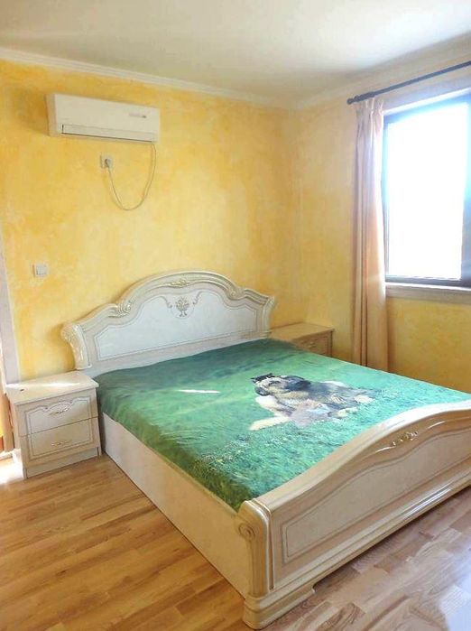 Дава се под наем Къща в Бургас, Меден рудник - зона А - 140 кв.м за 459 € - Снимка #1