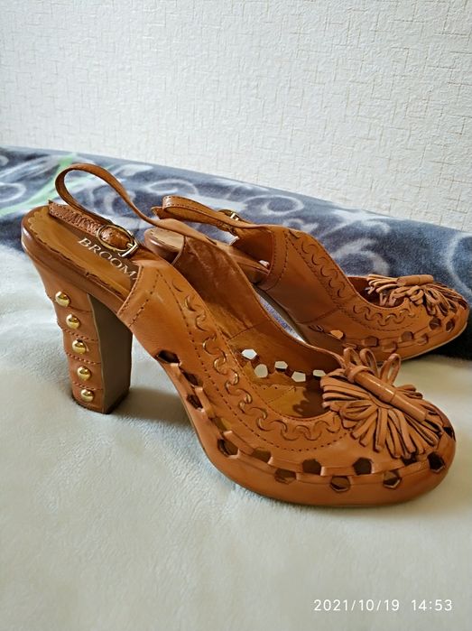 Босоножки brooman