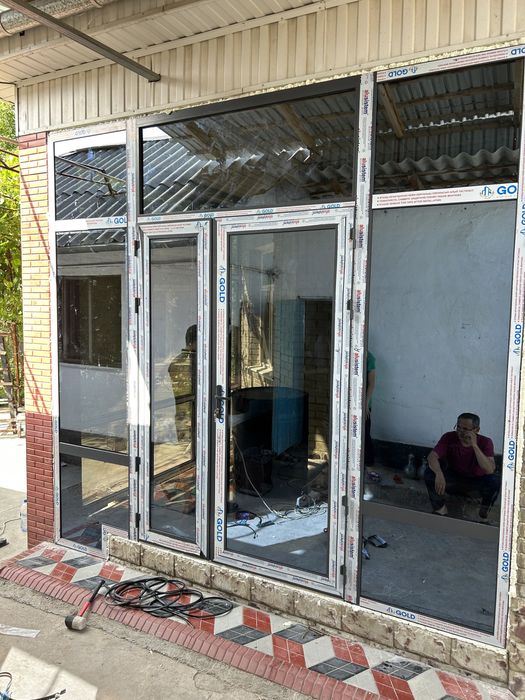 Окна , двери , витражи ,