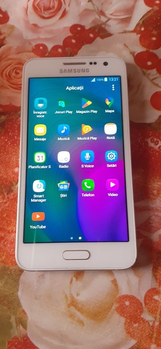 Vand telefon samsung A3