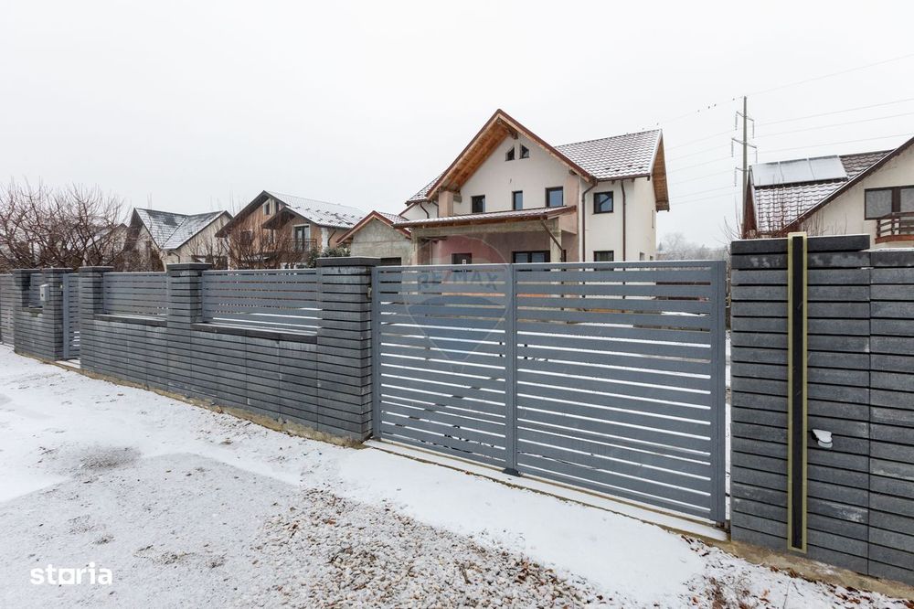 Casă / Vilă cu 4 camere de vânzare în Cartier - Gheraiesti