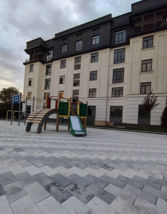 Срочно Продаётся своя массив Конструкторов Новостройка 3/1/5